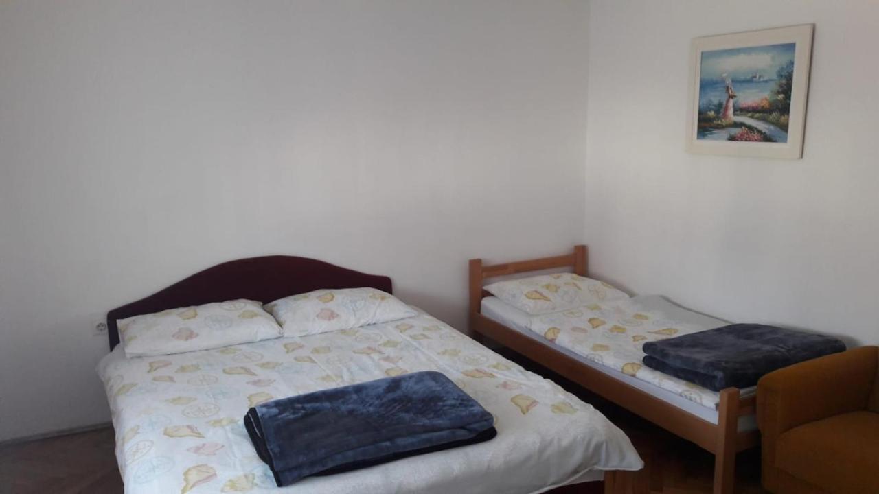 Gospić Apartment Upper Town מראה חיצוני תמונה